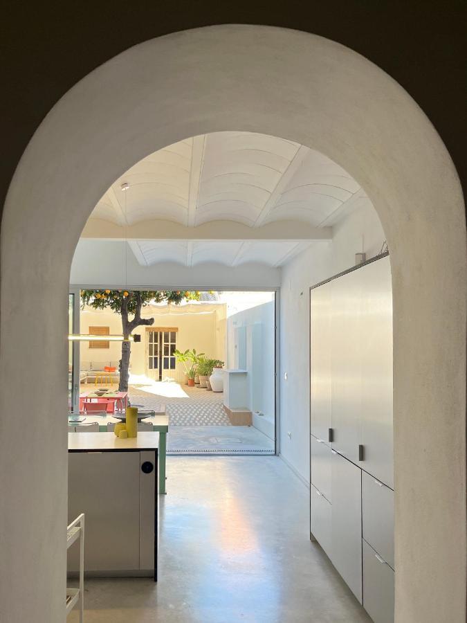 Design & Art, Patio With Orange Tree, Near Seville Carrion de Los Cespedes 外观 照片