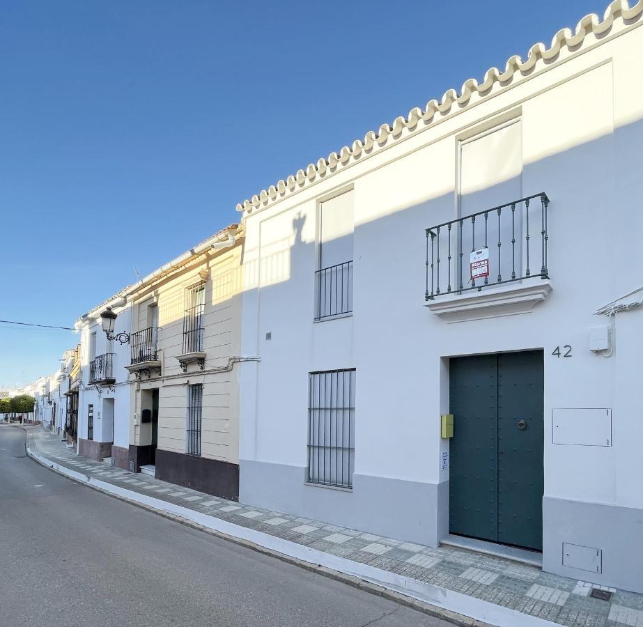 Design & Art, Patio With Orange Tree, Near Seville Carrion de Los Cespedes 外观 照片